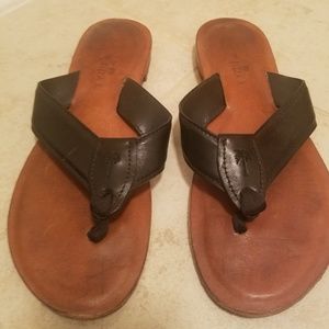 Black leather Eliza B. Thong sandles size 9